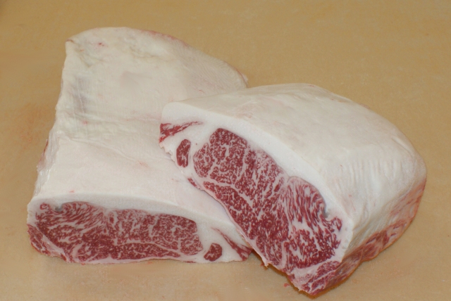 ヤングビーフ(仔牛) 牛ロースステーキブロック  約4kg〜 『抗生物質使用ゼロ』 業務用 量り売り 牛肉 ブロック ステーキ肉