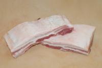 輸入豚(オーストリア、スペイン等） 冷凍豚バラブロック　約１ｋｇ量り売り（0.8〜1.2ｋｇ）　900円/kg（税込）