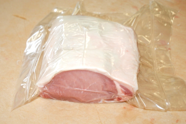 不定貫：約1kg(0.8～1.2kg）】 冷蔵 アメリカ産豚ロース 1ブロック量り売り（トンカツ、焼肉、ステーキ、炒め物、等）  1100円/kg(税込) 焼肉店 －登録無しで直ぐ注文可能！