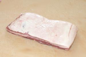 国産 冷蔵　豚バラ　約1kgブロック量り売り 　140円/100g（税込）